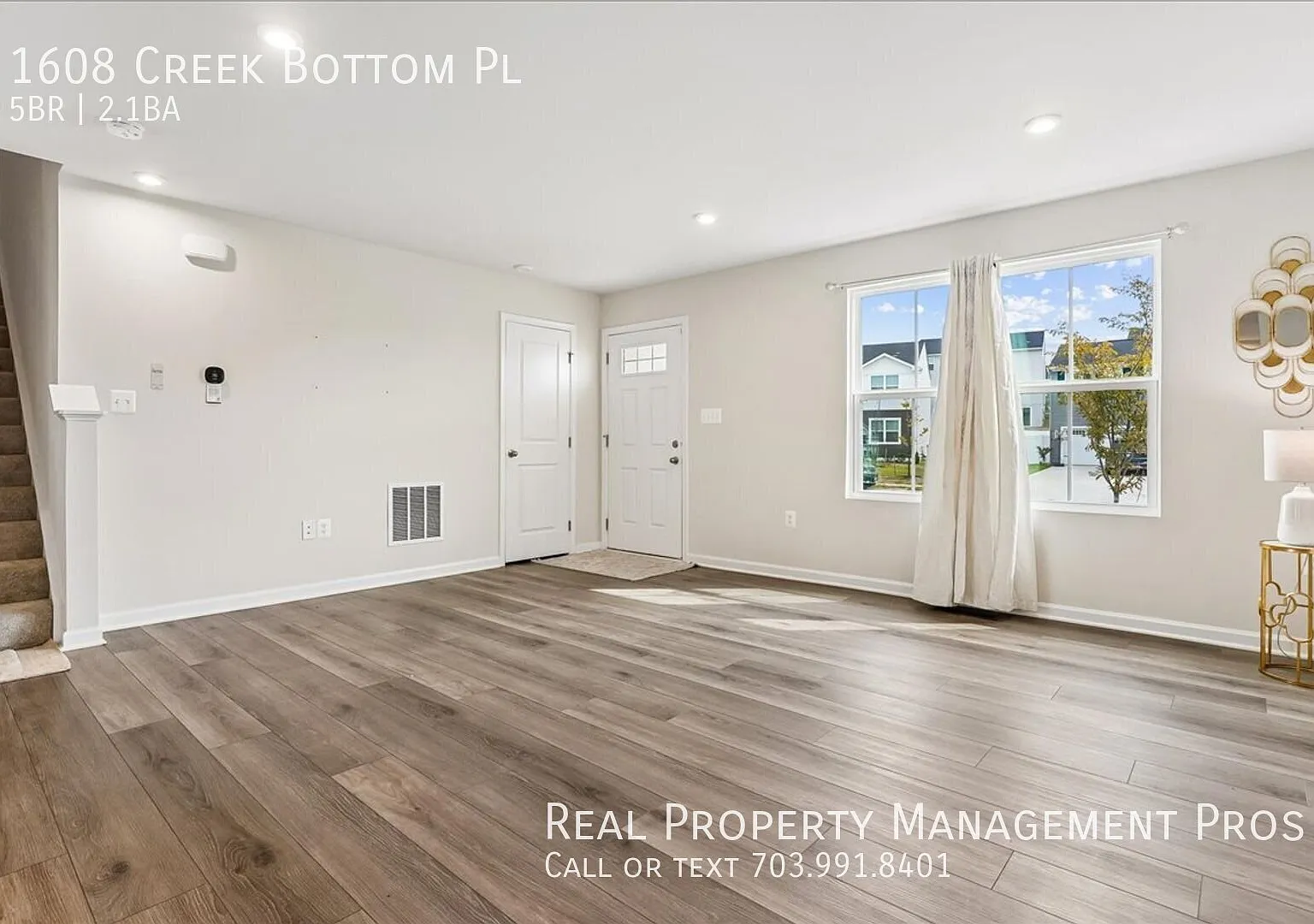 5-Bedroom Home with Loft, Deck & Open Floor Plan! — Photo 2