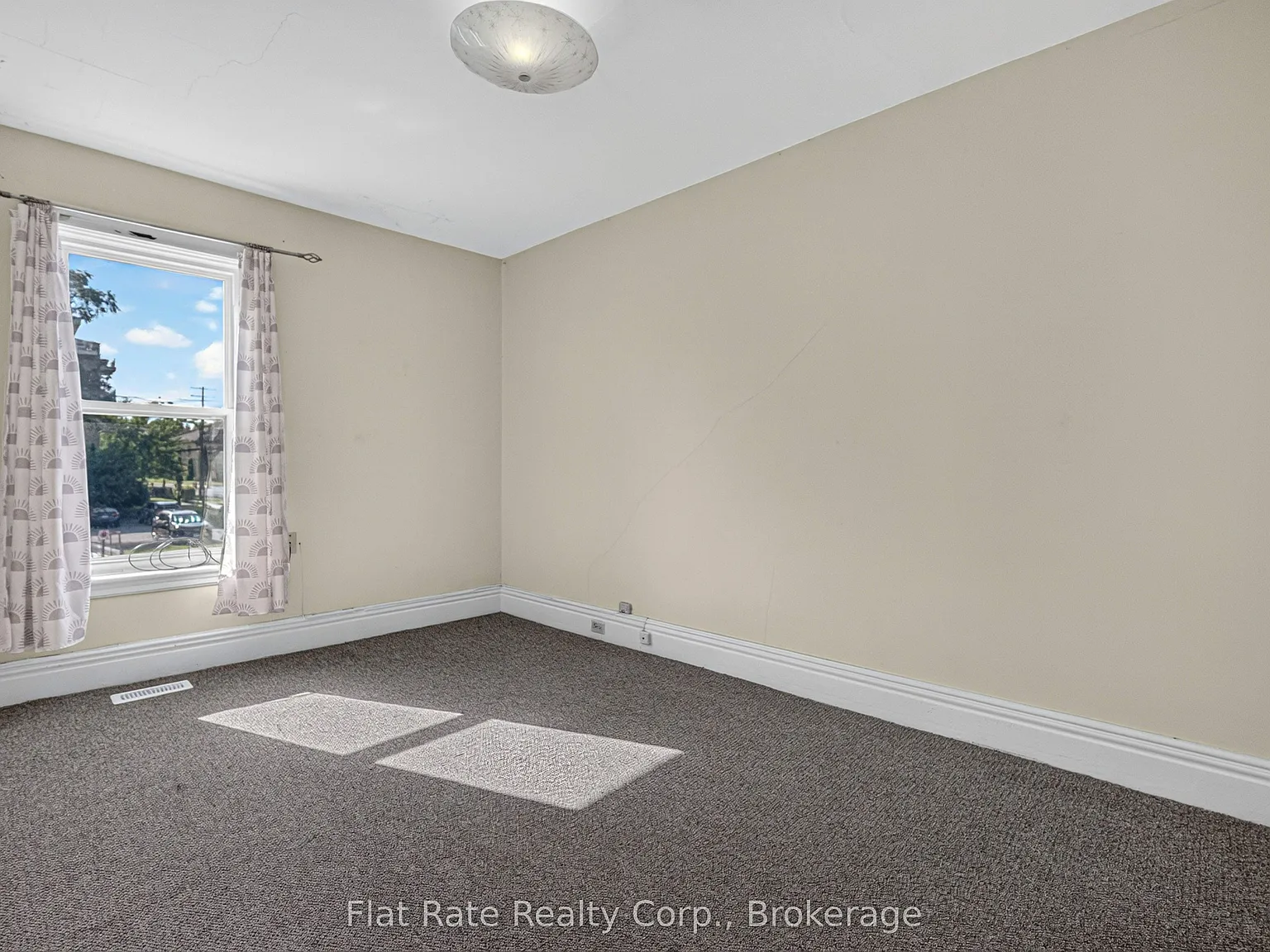 1 bed, $1,300 — Photo 4