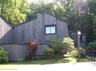4 Oakford Gln, Clarks Summit, PA 18411