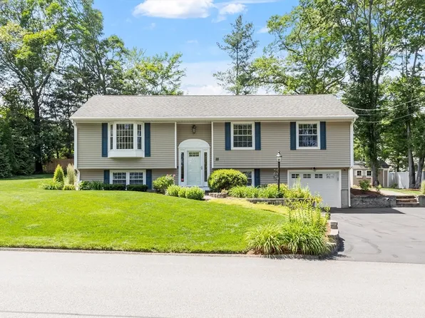 28 Vinal St, Hudson, MA 01749