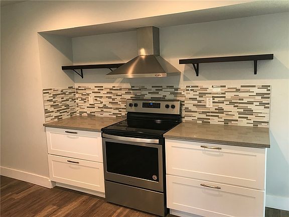 5th image of 8523 Maine Dr