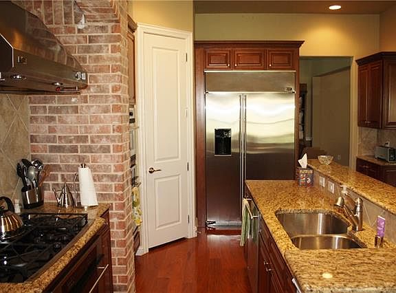 4th image of 6961 Sugartree Ln