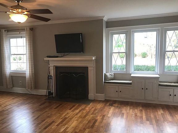 2nd image of 9 W Mountainview Ave