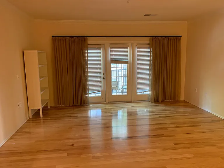 5750 Bou Ave #917 — Photo 8