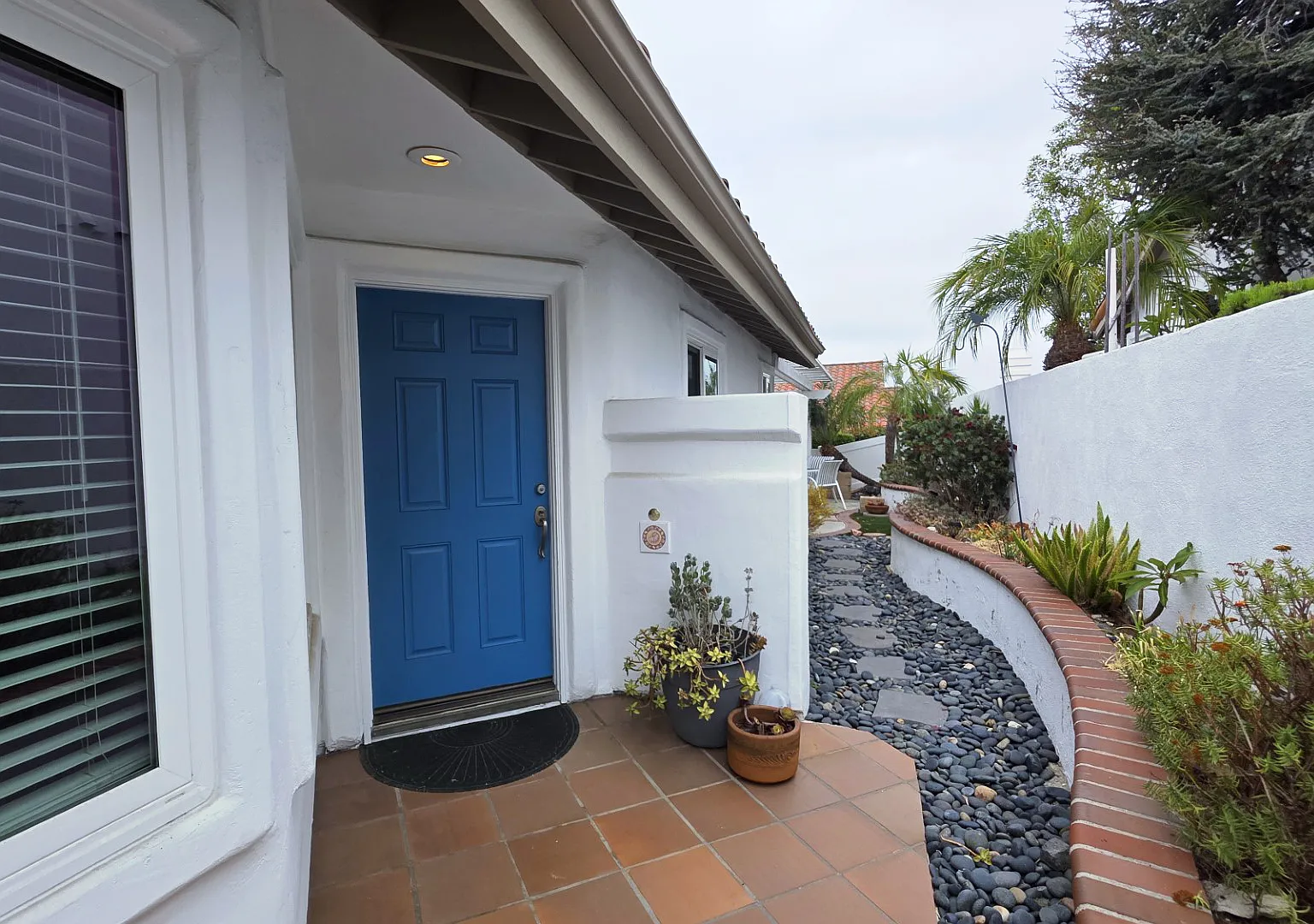 2 bed, 1800 sqft, $3,500 — Photo 3