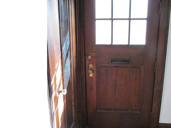 5th image of 2238 Eldred Ave