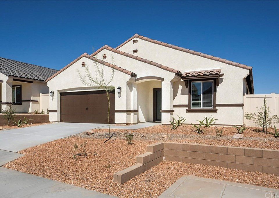1st image of 16554 Desert Lily St