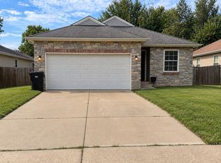 1223 SW Hillsdale St, Topeka, KS 66604