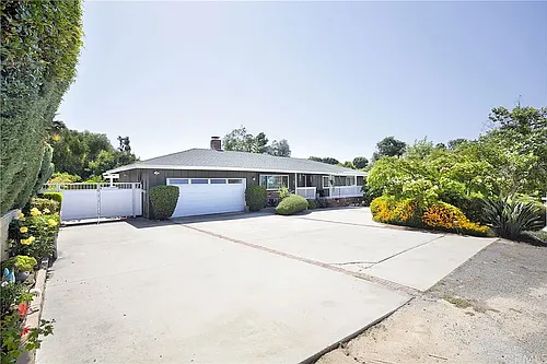 1322 Morro Rd Photo 1