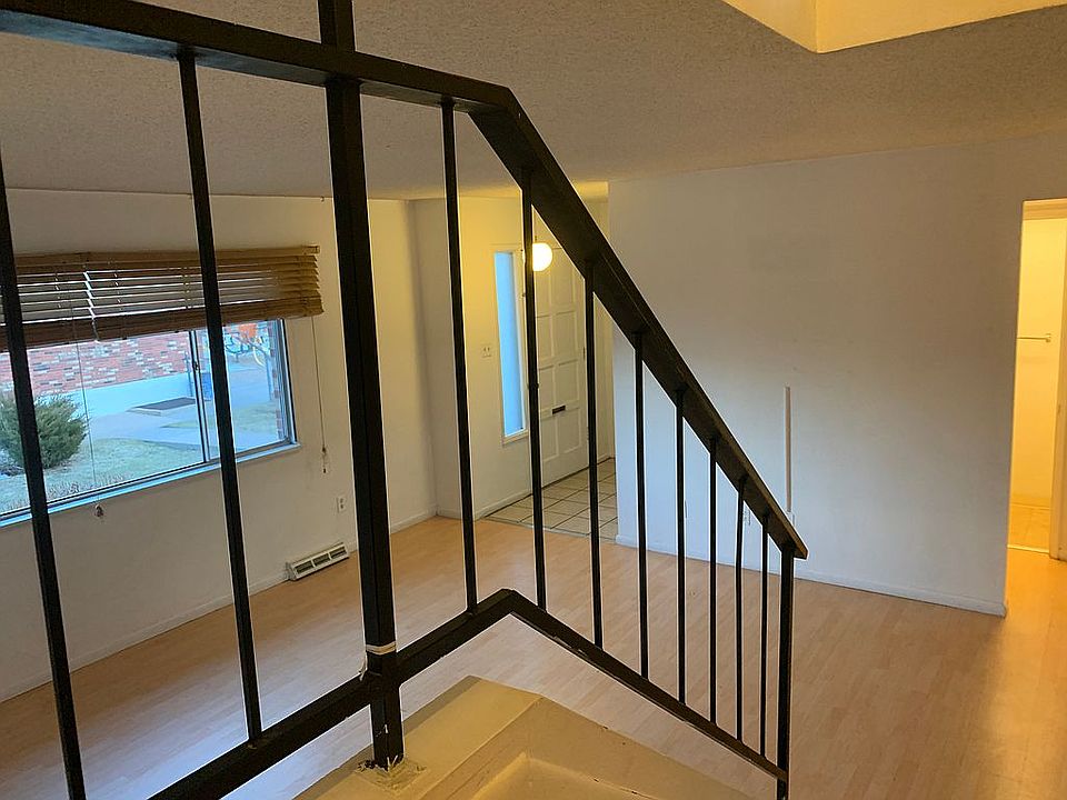 1st image of 9072 E Nassau Ave