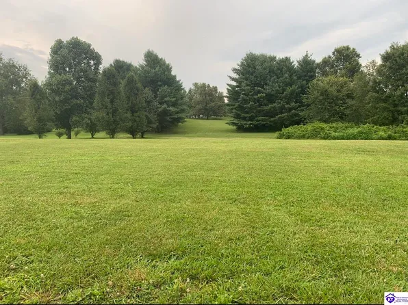 605 Lake Dr, Vine Grove, KY 40175