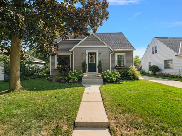 25 S Lindy St, Zeeland, MI 49464