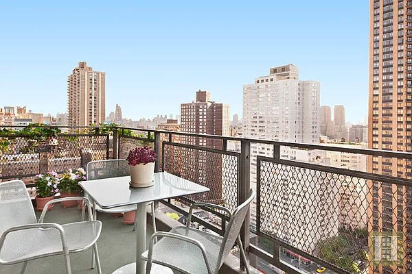 Sold by Halstead Real Estate | media 2