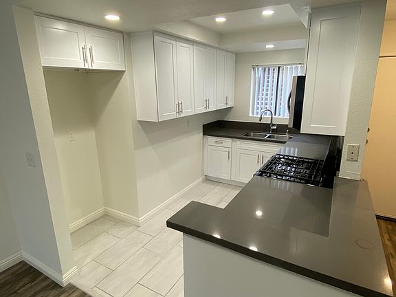 4th image of 5259 Cartwright Ave #106