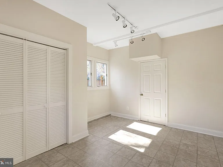 2031 Hillside Dr — Photo 79