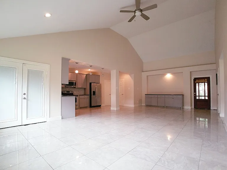 7211 Wind Dale St — Photo 3