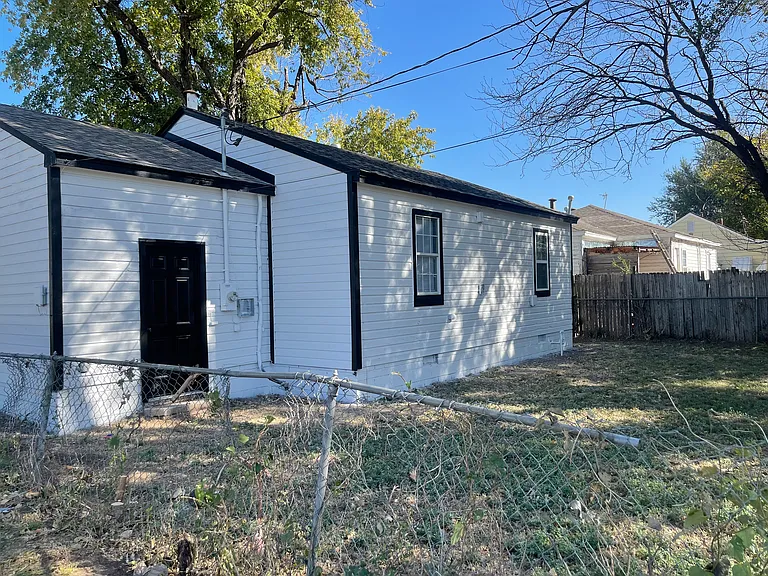 3201 S Meta Ave — Photo 9