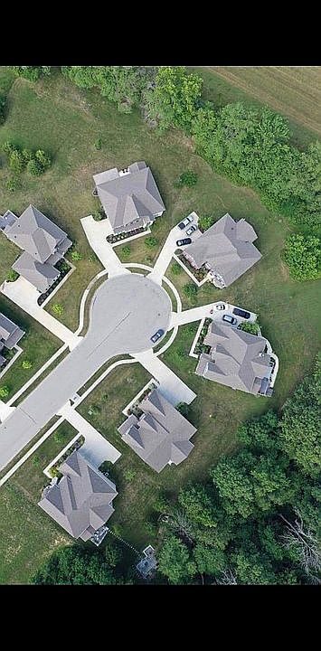 2nd image of 7060 Scarborough Dr