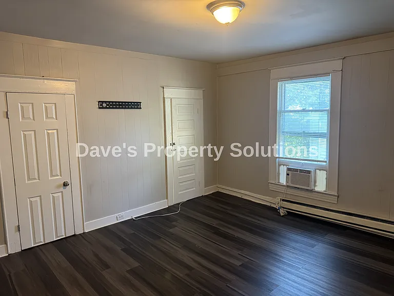 313 4th St #B — Photo 13