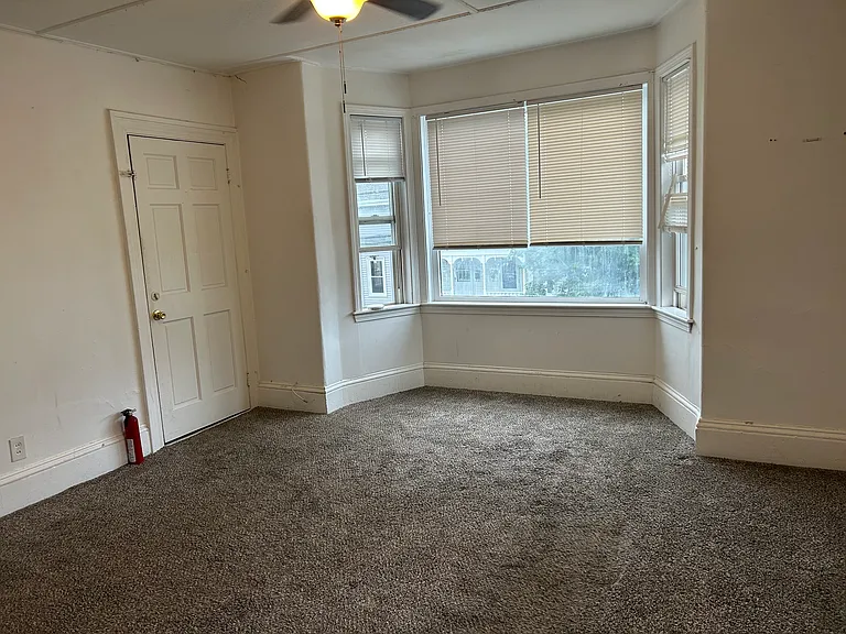 26 Pearl St #2 — Photo 9