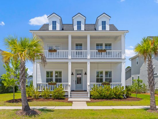 1828 Agate Bay Dr, Mount Pleasant, SC 29466
