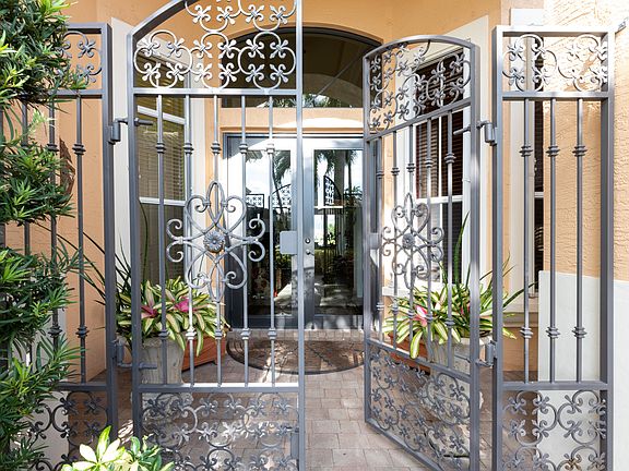 3rd image of 333 Vizcaya Dr