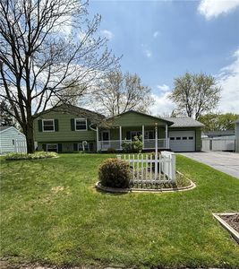 38 Bemis Way, Henrietta, NY, 14467