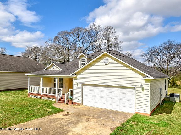 4th image of 1495 Brooks Rd