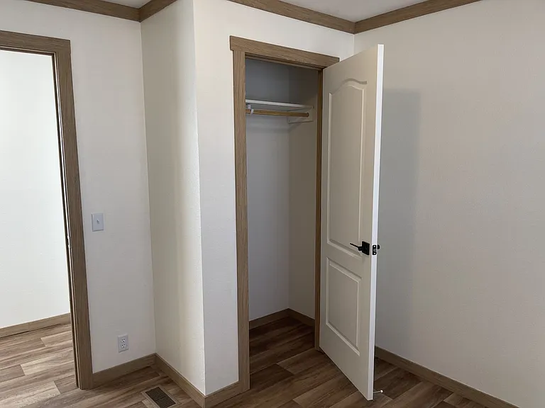Mission Estates — Photo 18