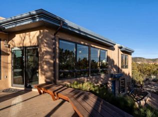 150 Chamiso Ln, Santa Fe, NM 87505