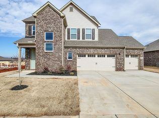 26733 Kyle Ln, Athens, AL 35613