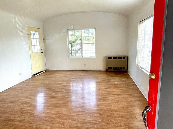 3rd image of 153 S Avenue 53