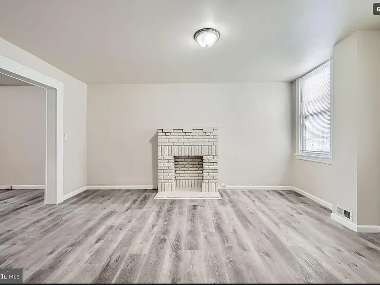118 N Hilton St — Photo 2