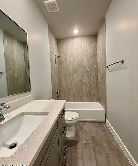 13972 Summer Valley Ave — Photo 4