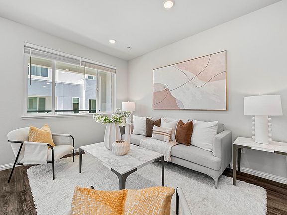 3rd image of 559 Apricot Way