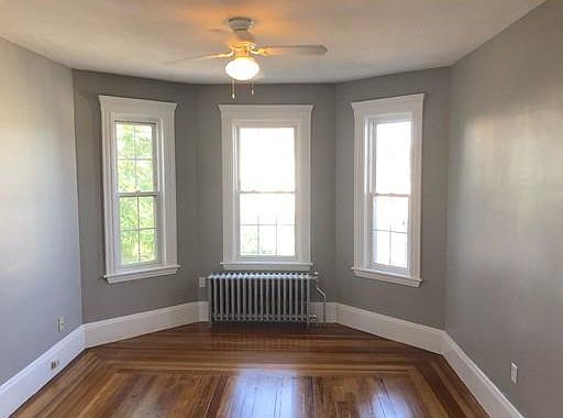 4th image of 339 Bowdoin St