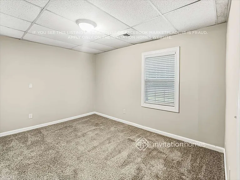 1040 Burning Bush Dr — Photo 18