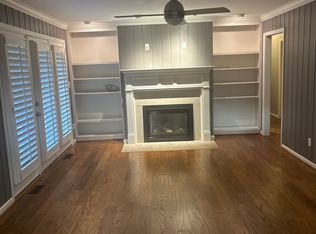1732 Merryvale Rd, Vestavia Hills, AL 35216