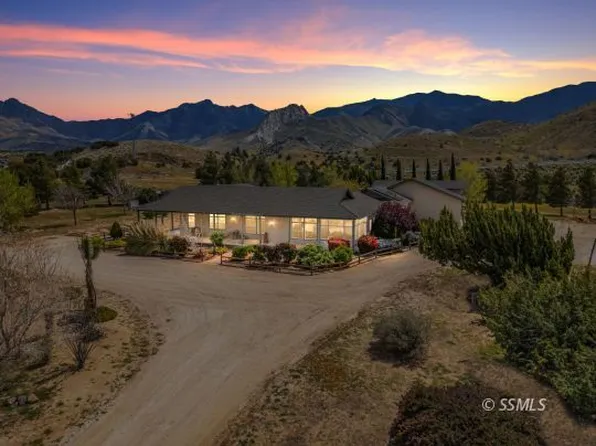 8120 Southlake Dr, Lake Isabella, CA 93240