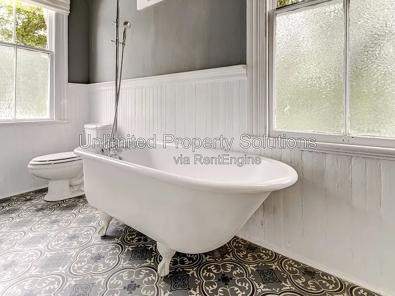 108 N 8th St #B — Photo 18