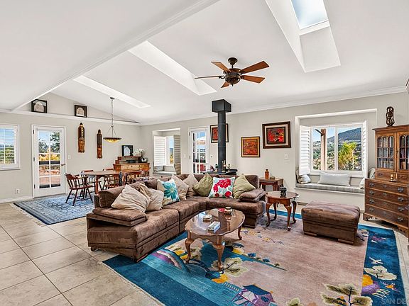3rd image of 11909 Sky View Dr