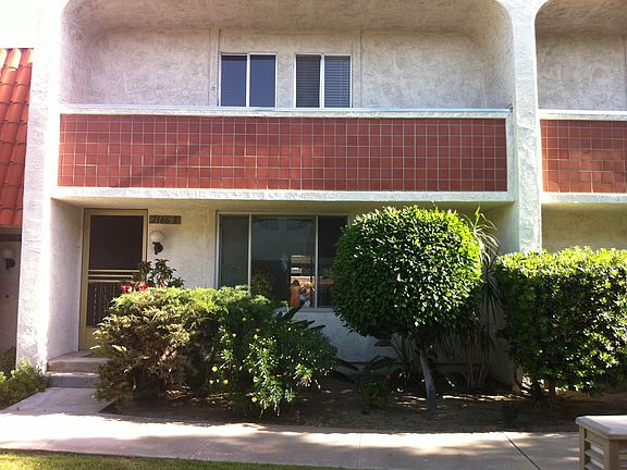 2nd image of 2166 N Indian Canyon Dr Unit F
