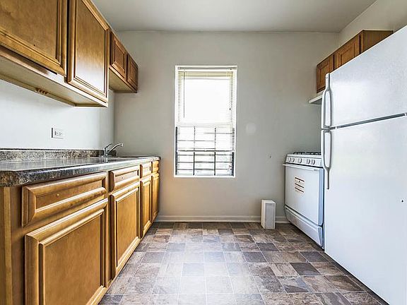 4th image of 647 N Mayfield Ave #653-2