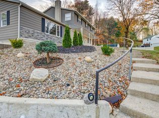 3 Northway View Ct, Ballston Lake, NY 12019