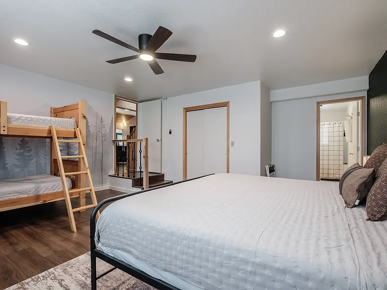 14296 Glacier View Dr — Photo 36