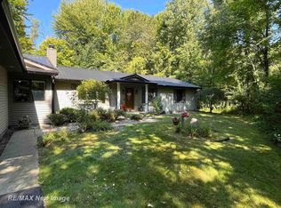 600 S Maplewood Dr, Midland, MI 48640