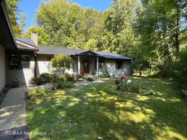 600 S Maplewood Dr, Midland, MI 48640