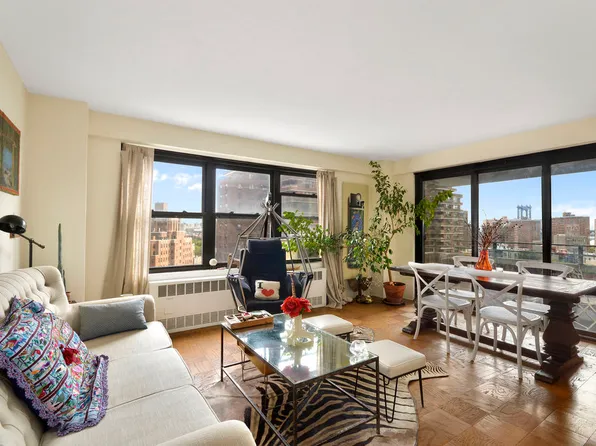 387 Grand Street image 1 of 6