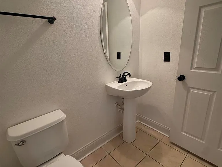 1733 Pointe West Way — Photo 8