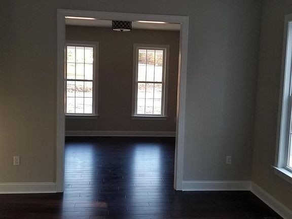 5th image of 2 Hartwood Valley Ct